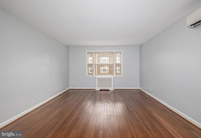 Building Photo - 150 E Wynnewood Road Unit 1B-11F