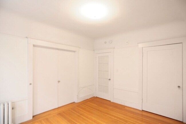 Building Photo - 1219 Taylor #10