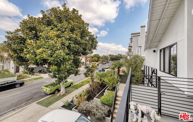 Foto del edificio - 7826 W 80th St