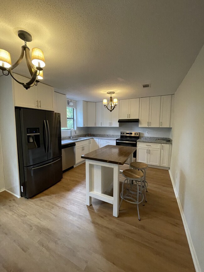 Foto del edificio - 3849 Ivy Ct