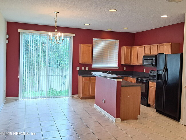 Foto del edificio - 2354 Sunset Bluff Dr