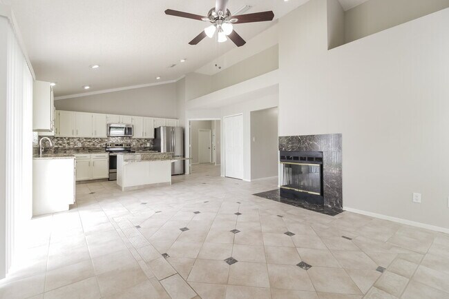 Building Photo - 1066 Weaver Dr