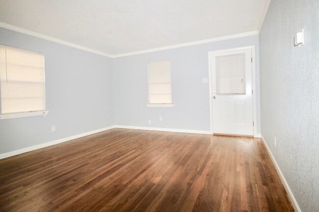 Building Photo - AWESOME HOME WITH LOTS OF UPDATES