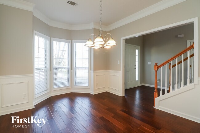 Building Photo - 107 Sweetbriar Walk