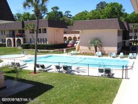 Foto del edificio - 1530 El Prado Rd