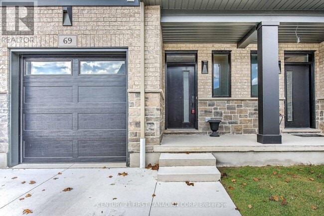 Building Photo - 601 Lions Park Dr