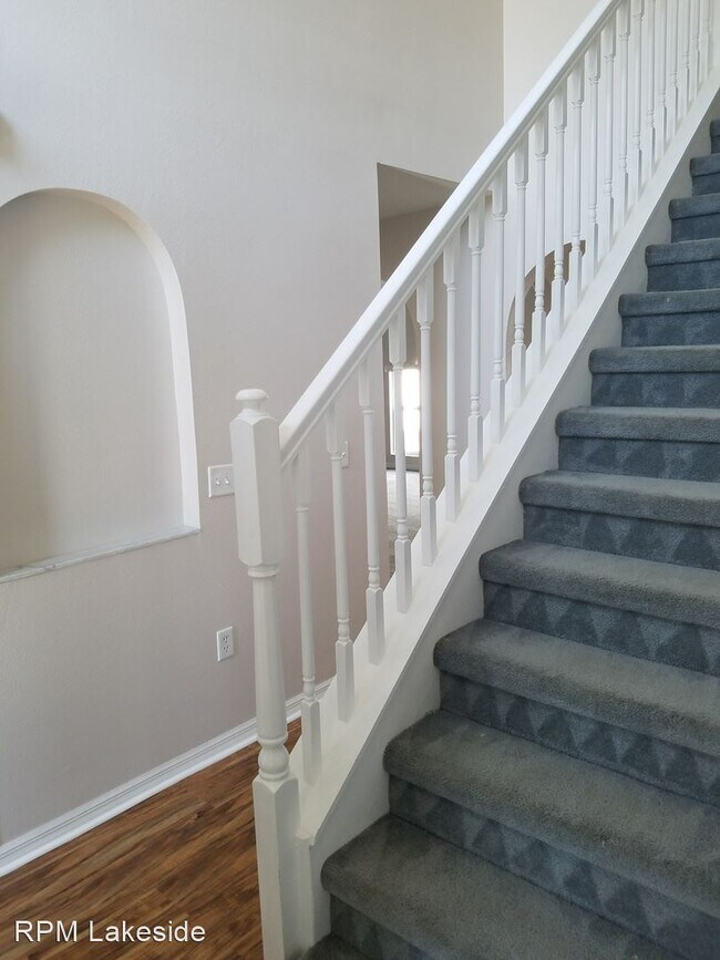 Foto del edificio - 4 br, 2.5 bath House - 16053 Wilkinson Dr