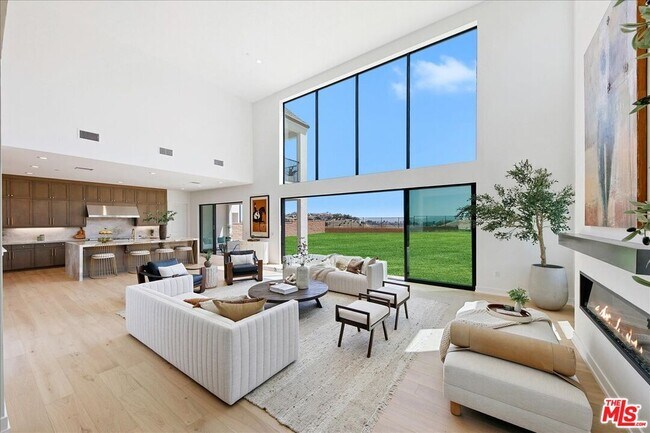 Building Photo - 22810 Seaqua Cir