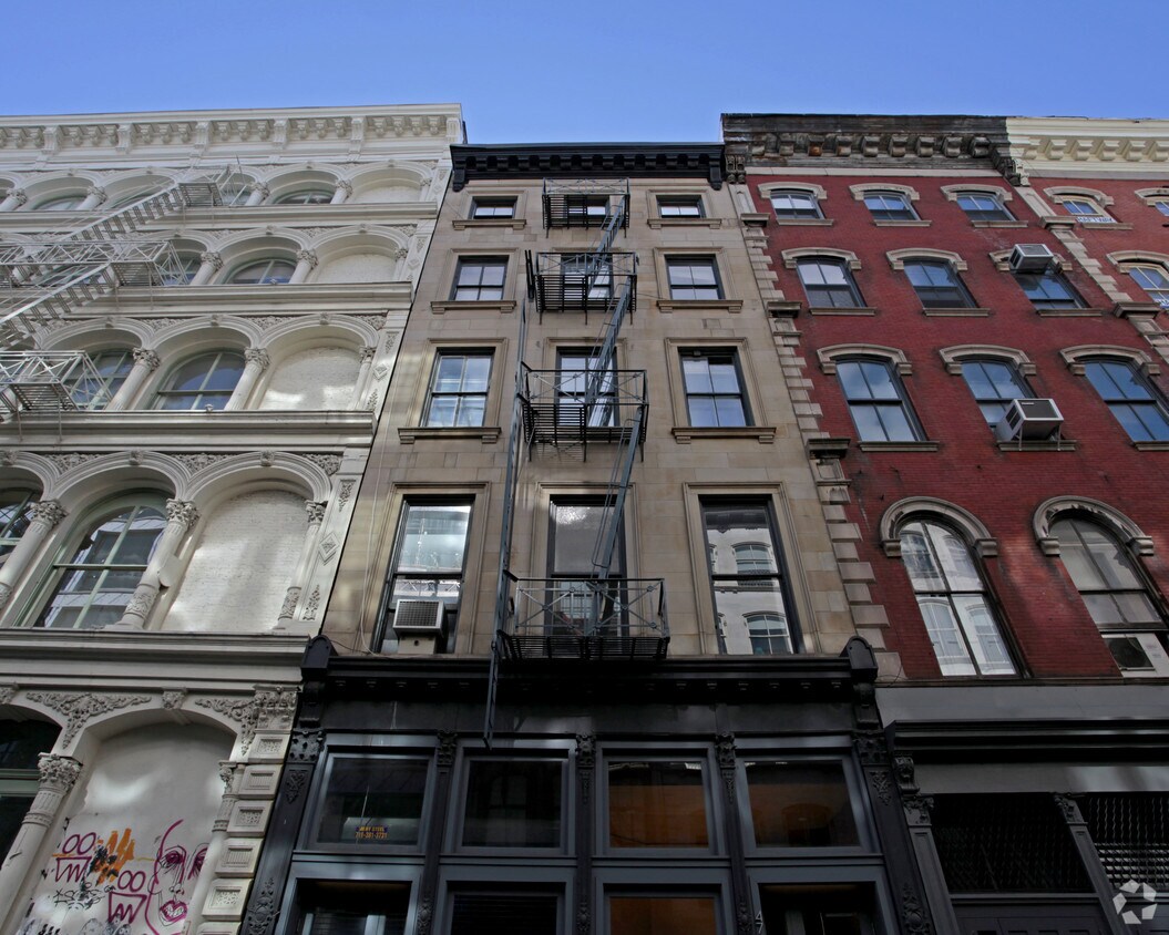Foto del edificio - 305 Canal St