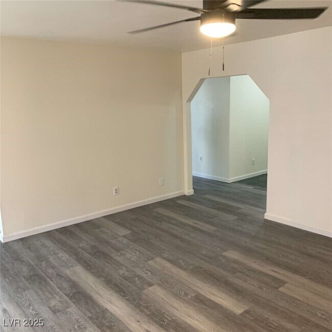 Foto del edificio - 1420 W Horn Rd