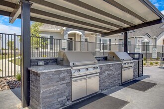 Building Photo - 7213 Borland Dr
