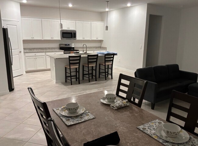 Building Photo - 3870 Passion Vine Dr