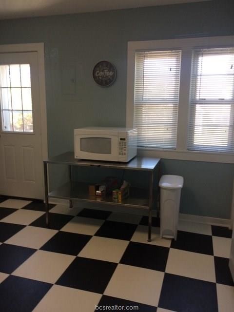 Building Photo - 308 Pershing Ave