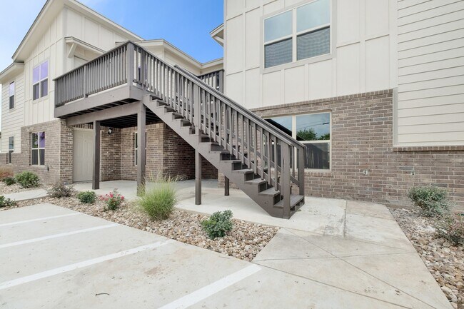 Foto del edificio - Stylish 3 Bed, 2 Bath Apartment in Georgetown