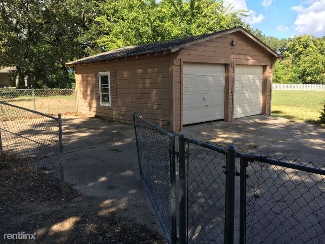 Foto del edificio - 3 br, 1 bath House - 1171 Big Rock St