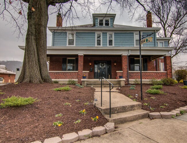 Foto del edificio - 344 King George Ave SW