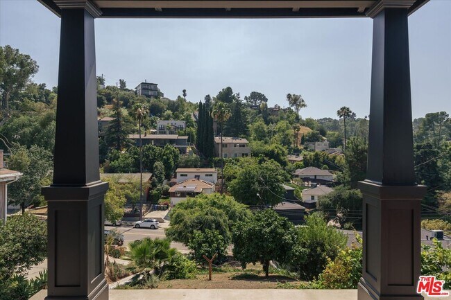 Foto del edificio - 1130 El Paso Dr