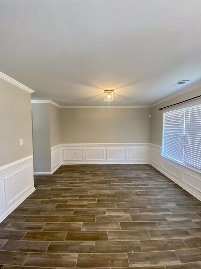 Building Photo - 1239 Farm Branch Dr SW
