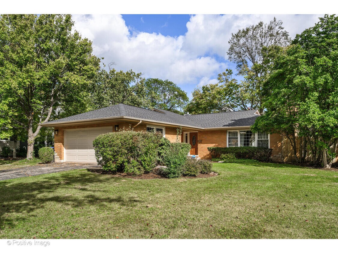 Foto principal - 335 Brookside Ln