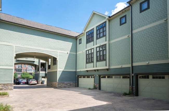 Private 2 car garage! - 1463 Mews Ct