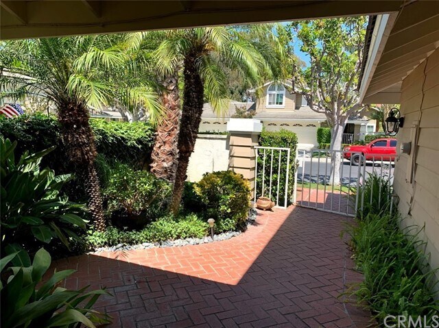 Building Photo - 17 Morning Breeze