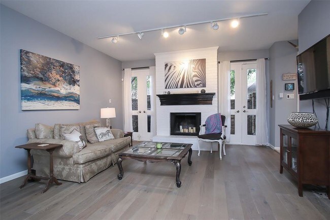 Building Photo - 1555 Bering Dr