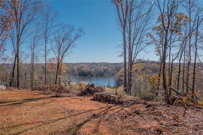 Building Photo - 103 Emmett Moss Rd