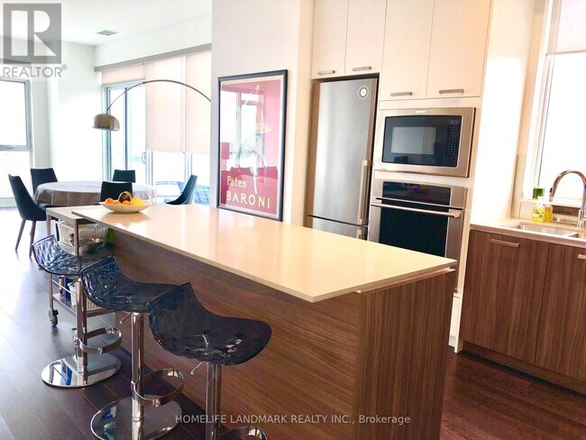 Photo du bâtiment - 1830-U1830 Bloor St W