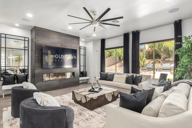 Building Photo - 10840 E Bahia Dr