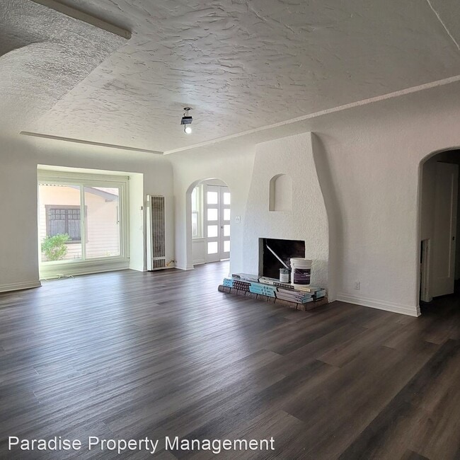 Building Photo - 3 br, 1 bath House - 112 S. 7th St.