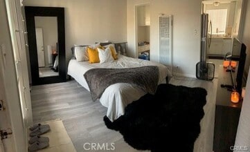 Building Photo - 1809 E 4th St