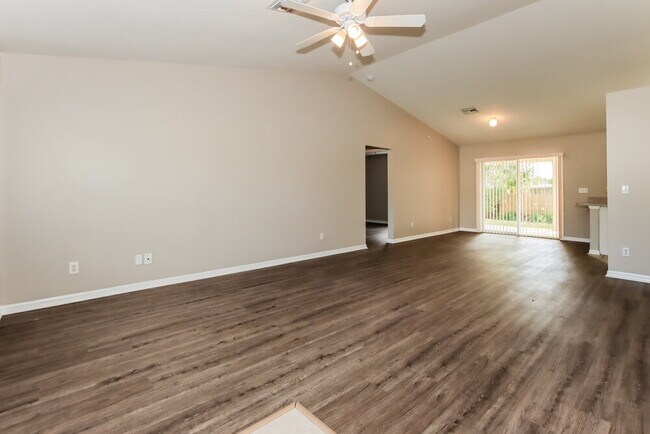 Building Photo - 7786 104th Ct