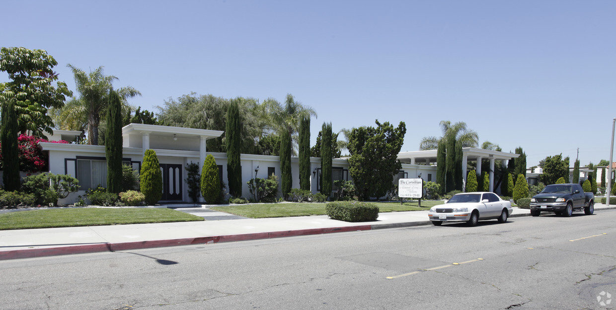 Building Photo - The Corinthian Apartments