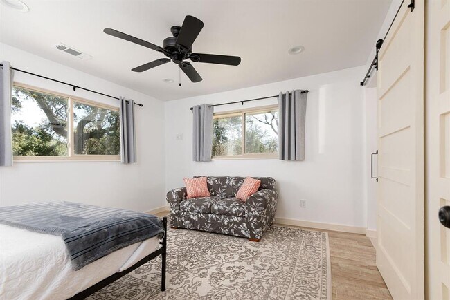 Foto del edificio - 499 Hays St