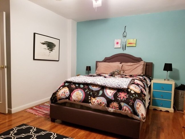 Building Photo - 2390 Palisades Avenue Unit#4K