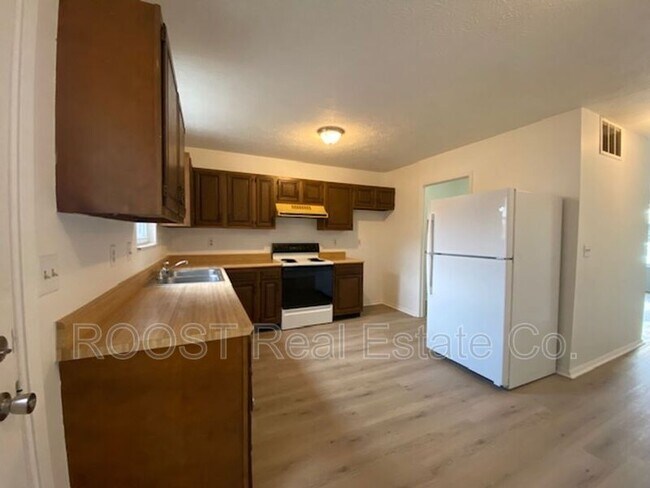 Building Photo - 6972-6996 Joesph Steet