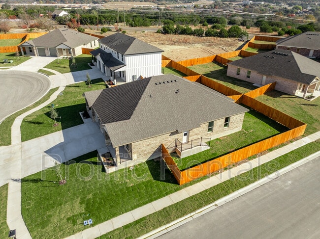 Foto del edificio - 102 Logan Ct