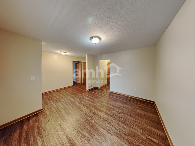 Foto del edificio - 9275 Sandpiper Ct