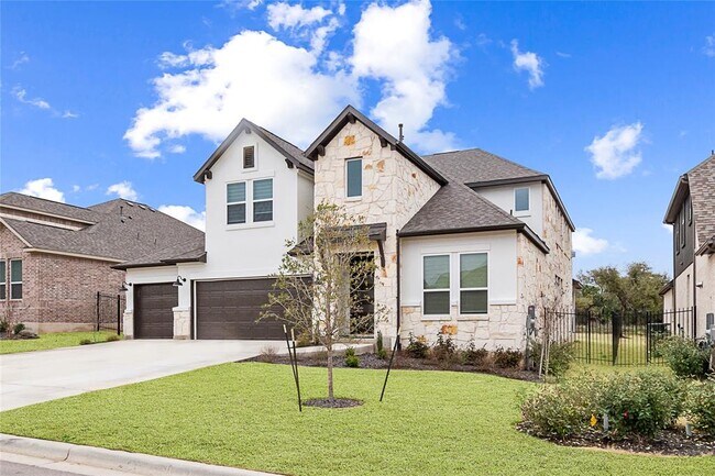 Foto del edificio - 682 Two Creeks Ln