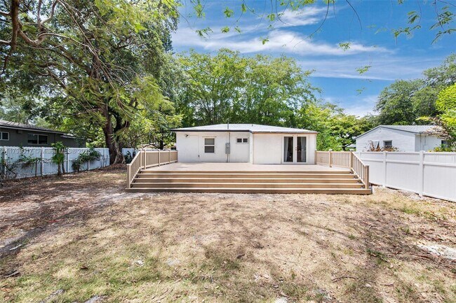 Foto del edificio - 12325 NE 11th Pl