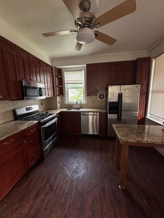 Foto del edificio - 4 Bedroom 2 bath ready Immediately