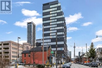 Building Photo - 195-195 McCaul St