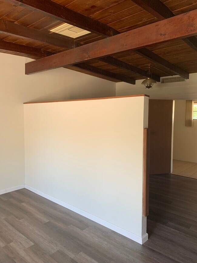 Building Photo - 2553 N Winstel Blvd