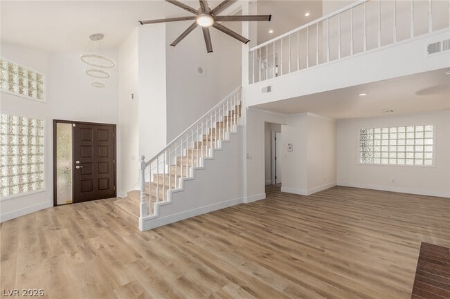 Building Photo - 861 Vegas Valley Dr