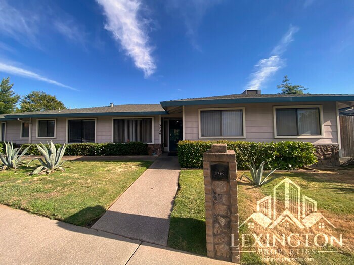 Foto principal - Beautiful, 3BD/2BA +Bonus Rooms, Bungalow ...