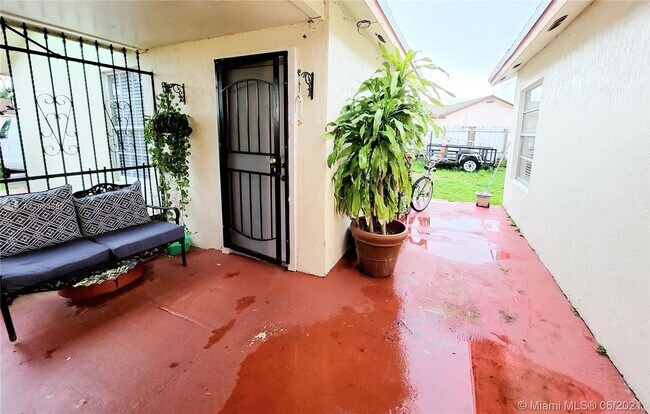 homes for rent in hialeah fl 33015