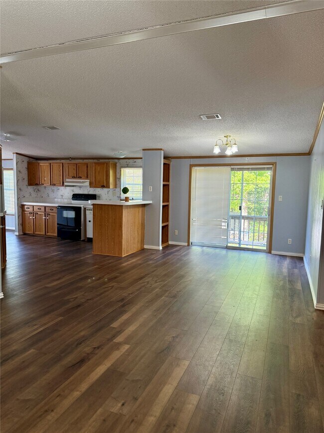 Foto del edificio - 13556 Needham Pl