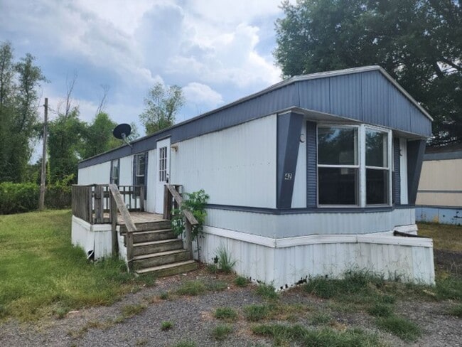 Building Photo - 42 Wilma Ln