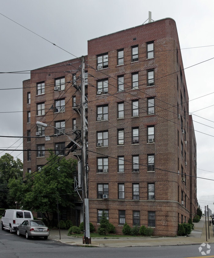 Primary Photo - 4385 Vireo Ave