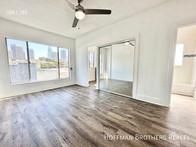 Foto del edificio - 1454 W 3rd St
